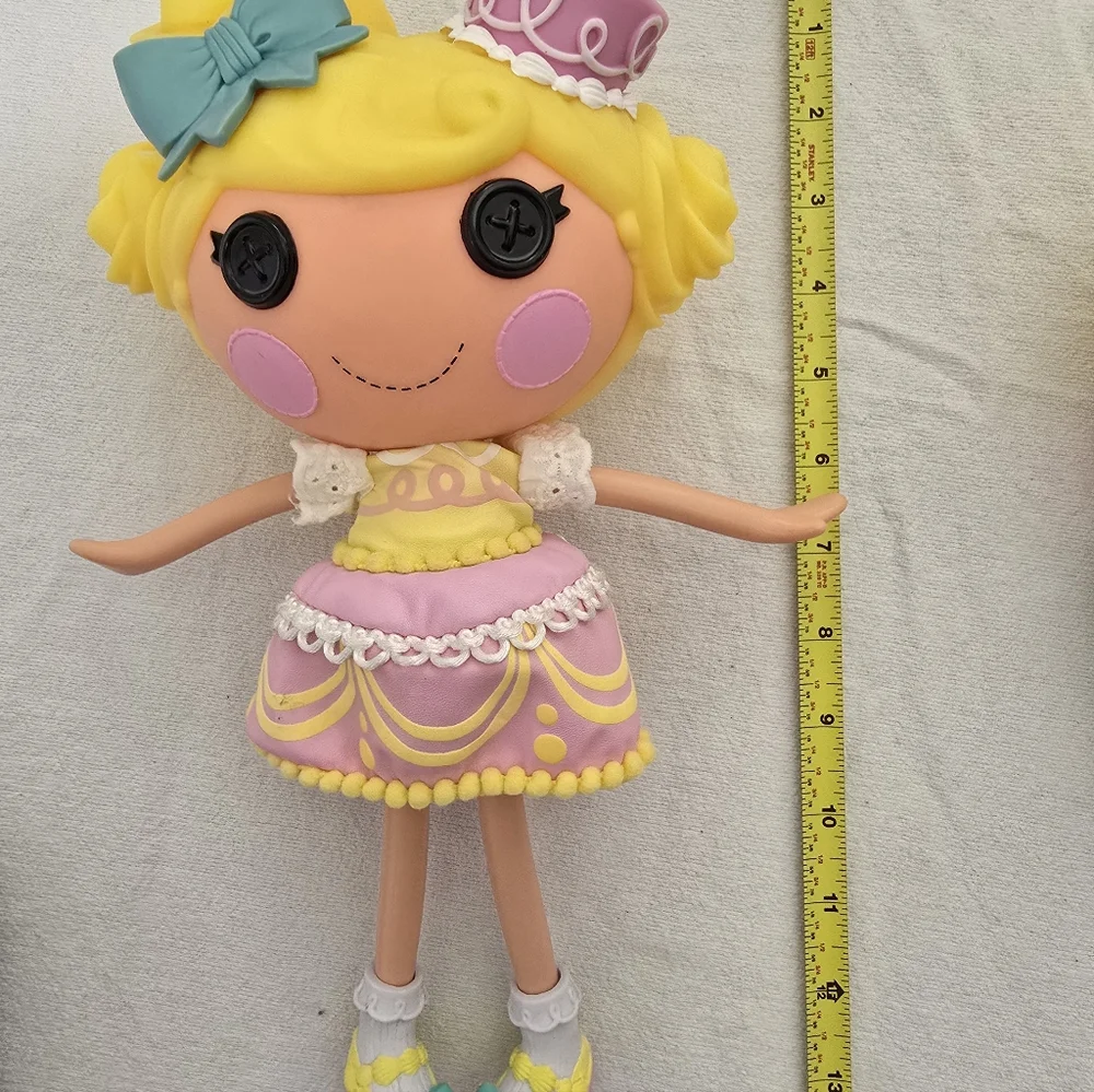 Lalaloopsy Candle Slice O'Cake Doll 2009 Full Size W/ Lil Sister 2014 EUC - Picture 14 of 16